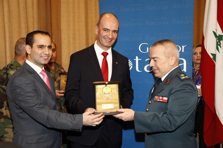 Gefinor Rotana Hotel Honors Lebanese Army and Distributes Gifts to Martyrs’ Children in the Occasion of the Festive Season 